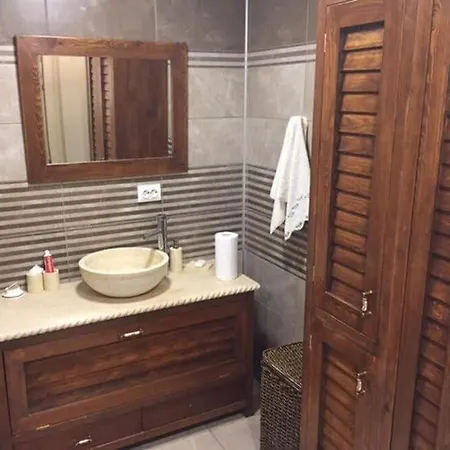 Spacious 3-story W Garden&pool,400m To *