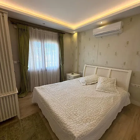 Spacious 3-story W Garden&pool,400m To *