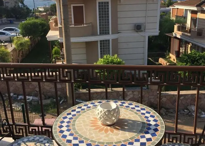 Spacious 3-story W Garden&pool,400m To *